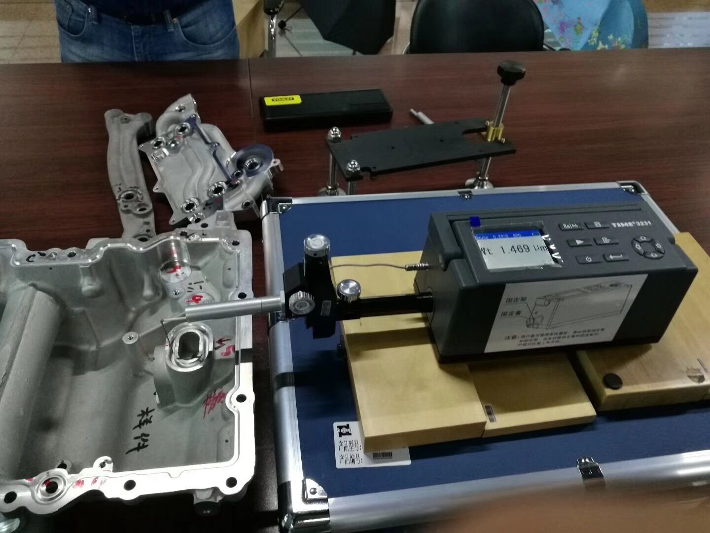 Mengukur Kegelombangan Permukaan di Industri Otomotif