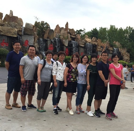 Momen Team Building Kami